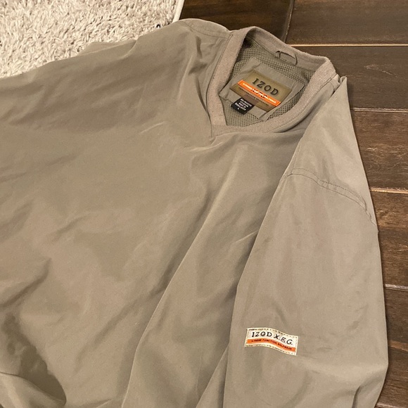 Izod XFG Golf Windbreaker - Picture 4 of 5